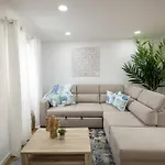 Casa de Férias New! Oceanfront With Hottub, Sao Miguel Azores