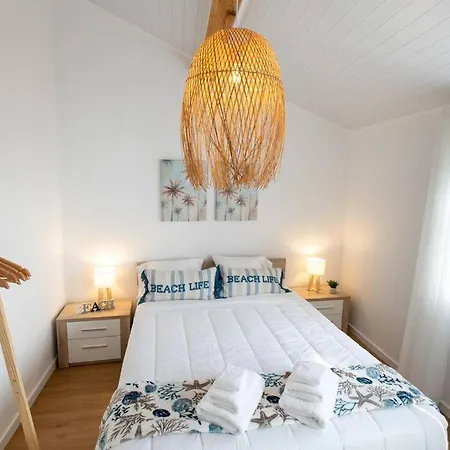 Casa de Férias New! Oceanfront With Hottub, Sao Miguel Azores