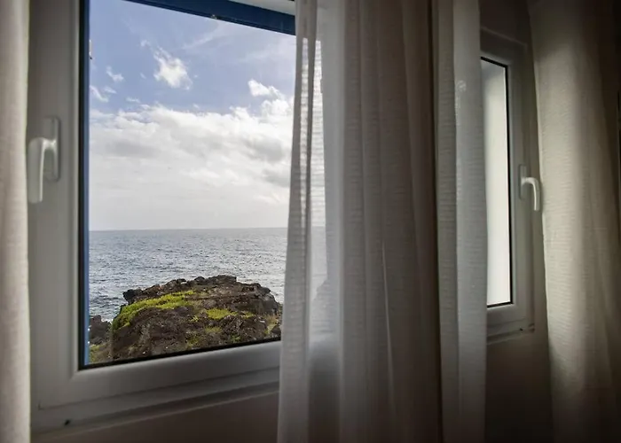 New! Oceanfront With Hottub, Sao Miguel Azores Casa de Férias *