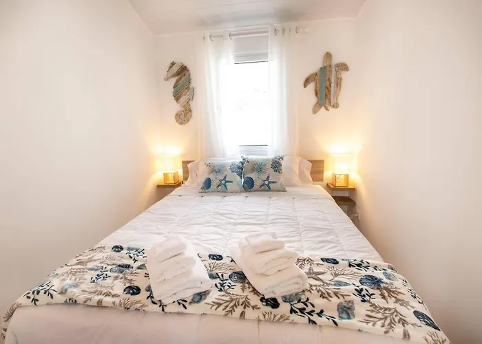 Casa de Férias New! Oceanfront With Hottub, Sao Miguel Azores Lagoa (Azores)