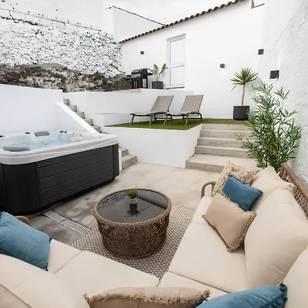 New! Oceanfront With Hottub, Sao Miguel Azores Lagoa (Azores)