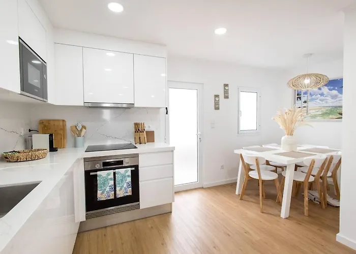 度假居 New! Oceanfront With Hottub, Sao Miguel Azores 拉戈阿